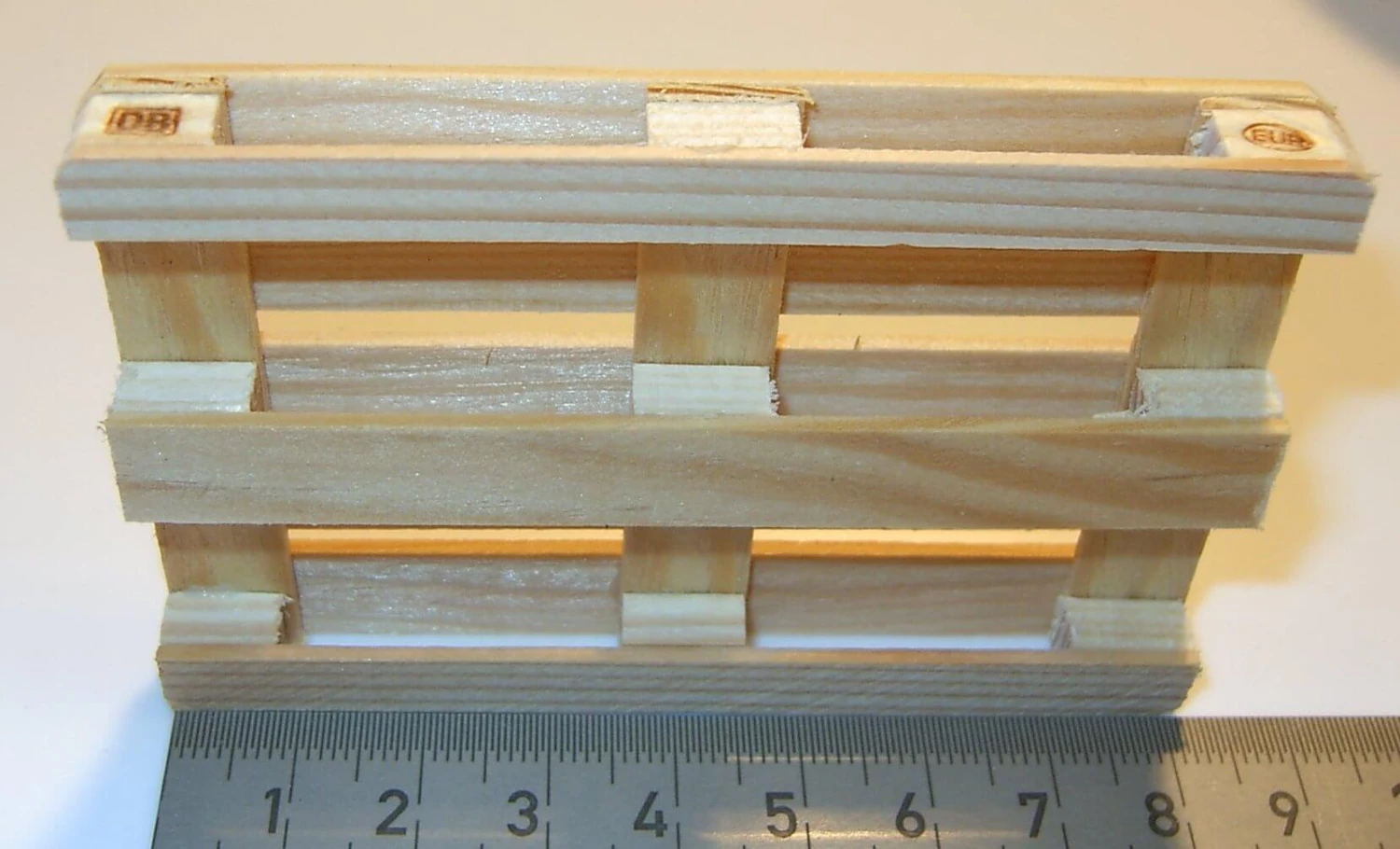 1 Unbehandelte DB-Europalette Im Maßstab 1:14,5. Passend – Bild 3